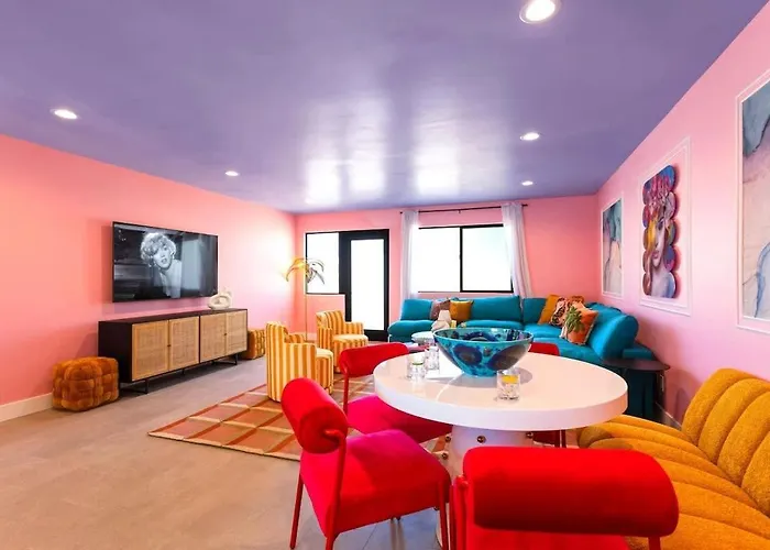 The Rose Retreat-dream Bachelorette-walk 2 Oldtown Holiday home Scottsdale
