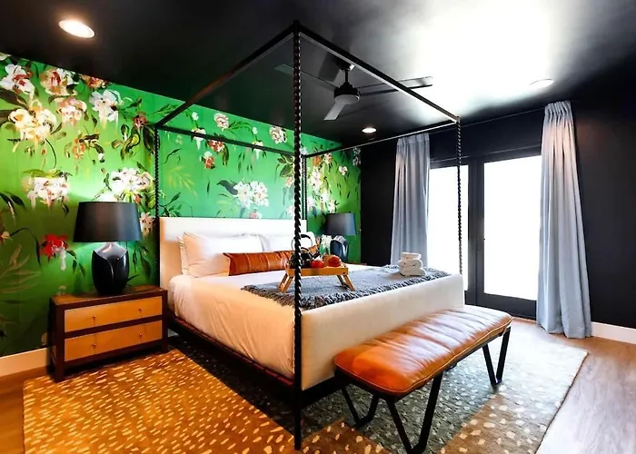 The Rose Retreat-dream Bachelorette-walk 2 Oldtown Holiday home *