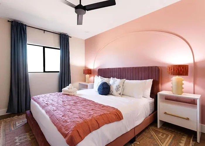 The Rose Retreat-dream Bachelorette-walk 2 Oldtown Holiday home Scottsdale